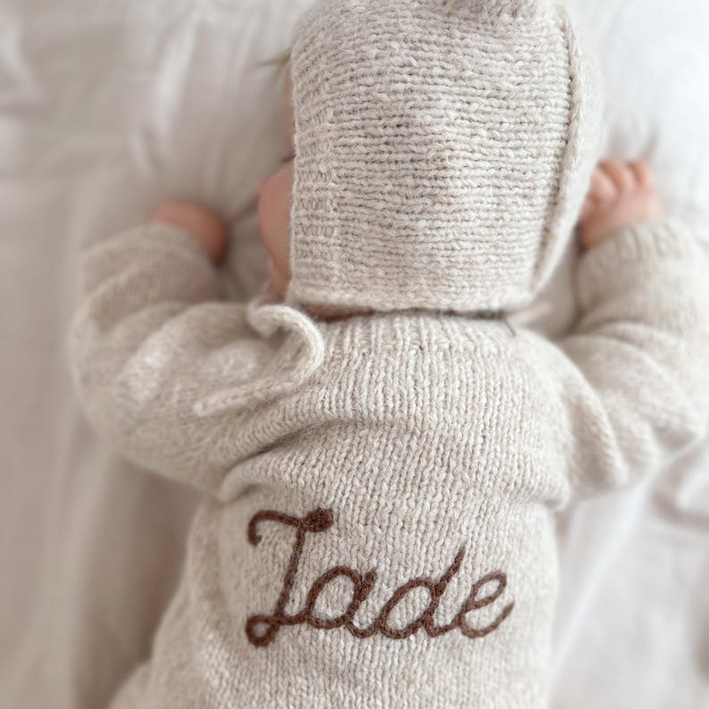 Alpaca Baby unisex Onesie and Bonnet Set, handKnit Romper, Little Bear hat, newborn gift image 6