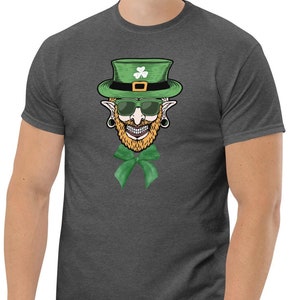 St. Patrick&#39;s Day Graphic Unisex T-Shirt, Irish shamrock t-shirt for St. Patrick&#39;s Day Lucky Clover Shirt St. Patrick&#39;s Day Leprechaun