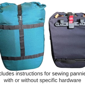 Peut inclure: Deux sacs en tissu, un bleu sarcelle avec des sangles noires et un noir avec un crochet et une sangle en m&eacute;tal noir. Comprend des instructions pour coudre des sacoches avec ou sans quincaillerie sp&eacute;cifique.
