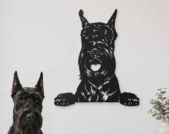 Holzschild mit Riesenschnauzer-Motiv für die Wand. Individuelle Haustierdekoration mit Hundeporträt. Süßes Geschenk für Riesenschnauzer-Liebhaber und Hundebesitzer.