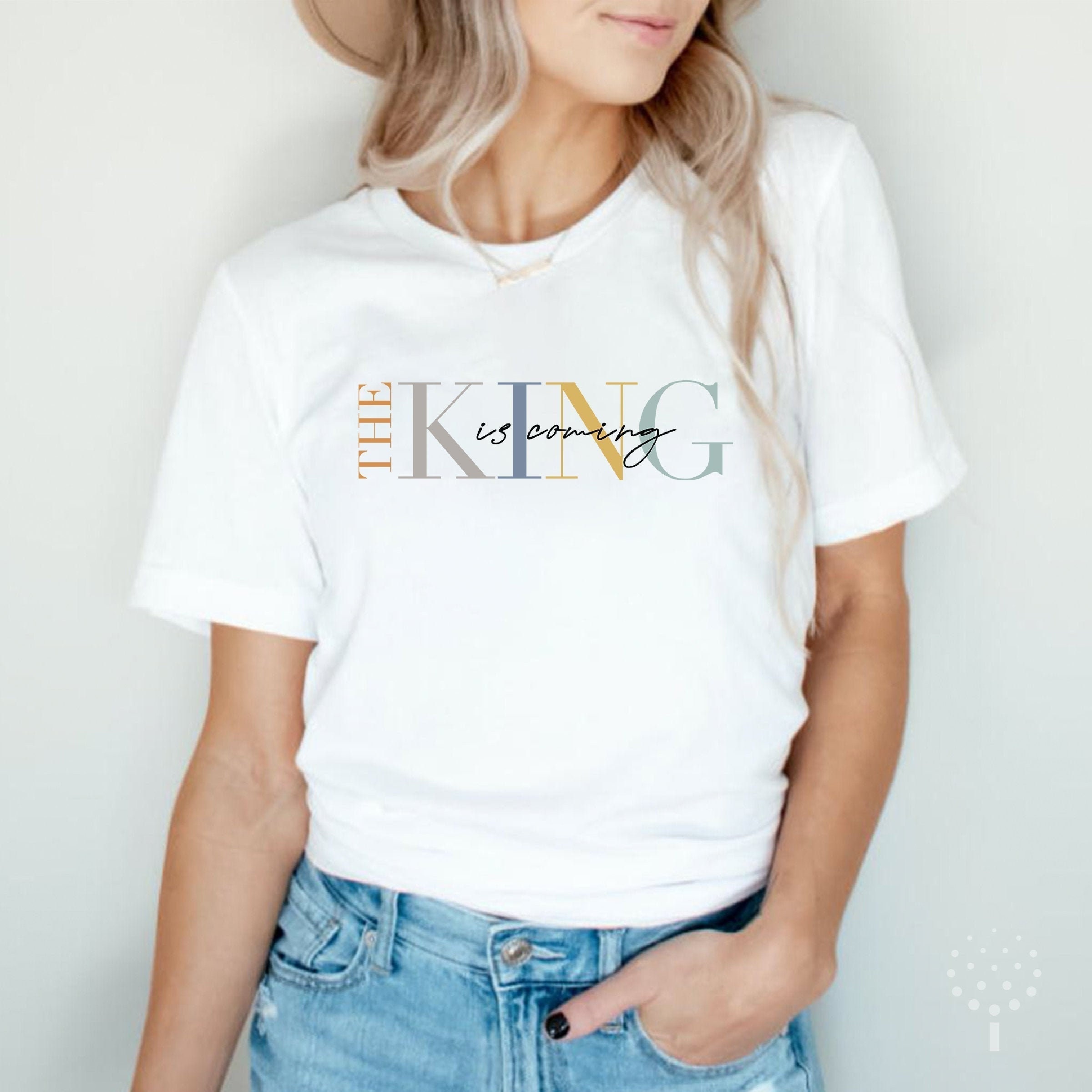 The King is Coming Christian Graphic Shirts the King is - Etsy