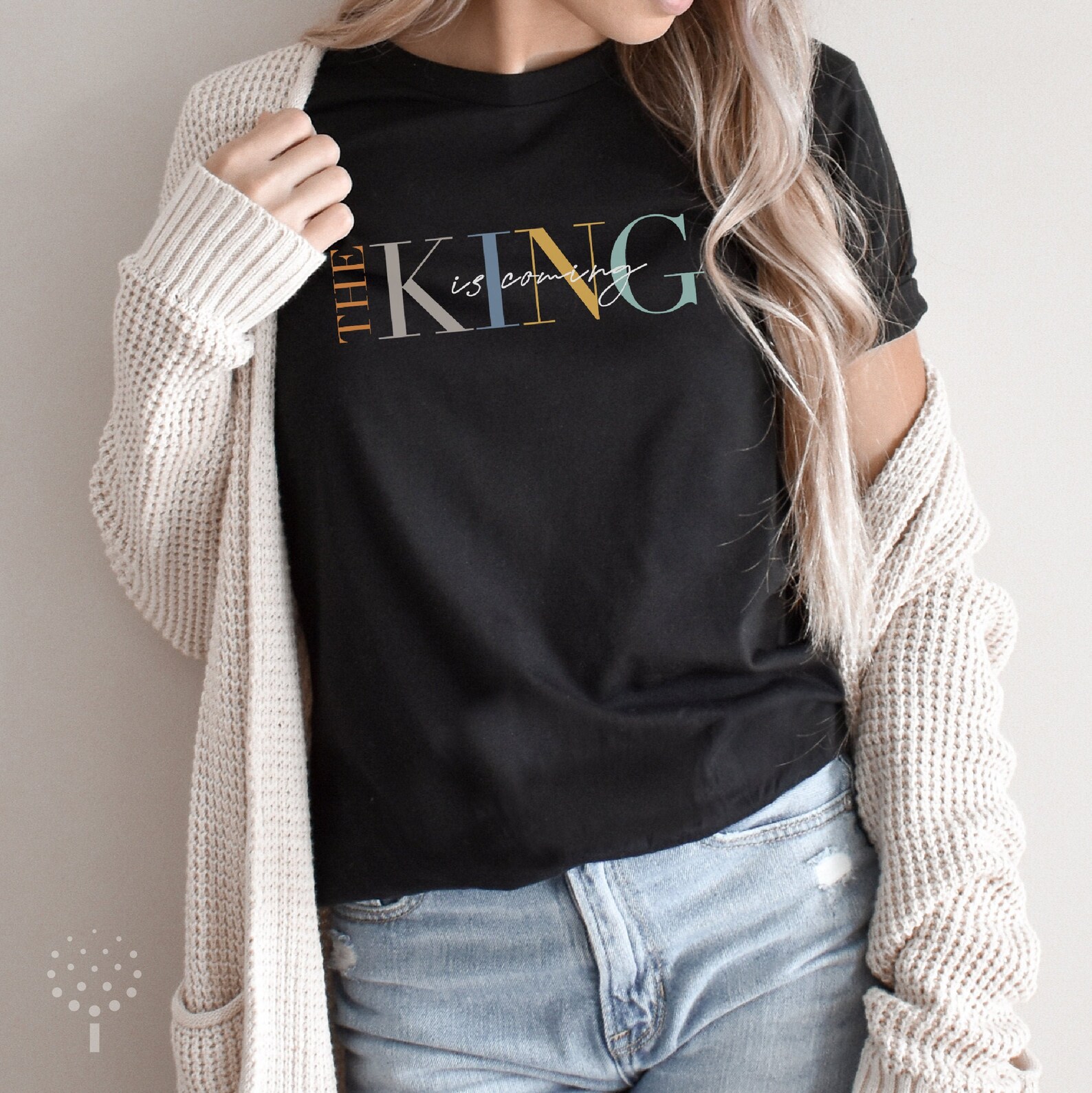 The King is Coming Christian Graphic Shirts, the King is Coming Shirt