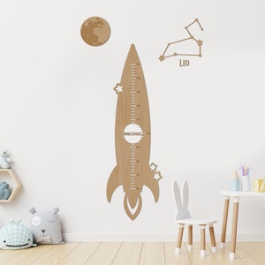Personnalisez le tableau des hauteurs de croissance des enfants en bois, une règle, un tableau de croissance mural, des cadeaux personnalisés.