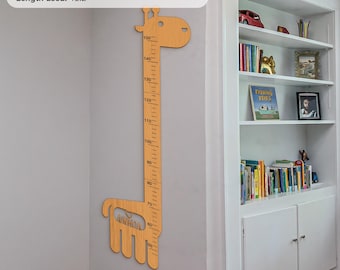 Personalized giraffe height chart for kids Wooden nursery growth ruler Jungle safari room decoration Giraffe nursery decor Baby shower gift