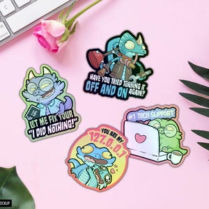 Könnte beinhalten: Eine Sammlung farbenfroher Aufkleber im Cartoon-Stil mit Themen aus der Technik. Ein Aufkleber sagt: "Lass mich dein 'Ich habe nichts getan!' reparieren", ein anderer fragt: "Haben Sie versucht, es aus- und wieder einzuschalten?"