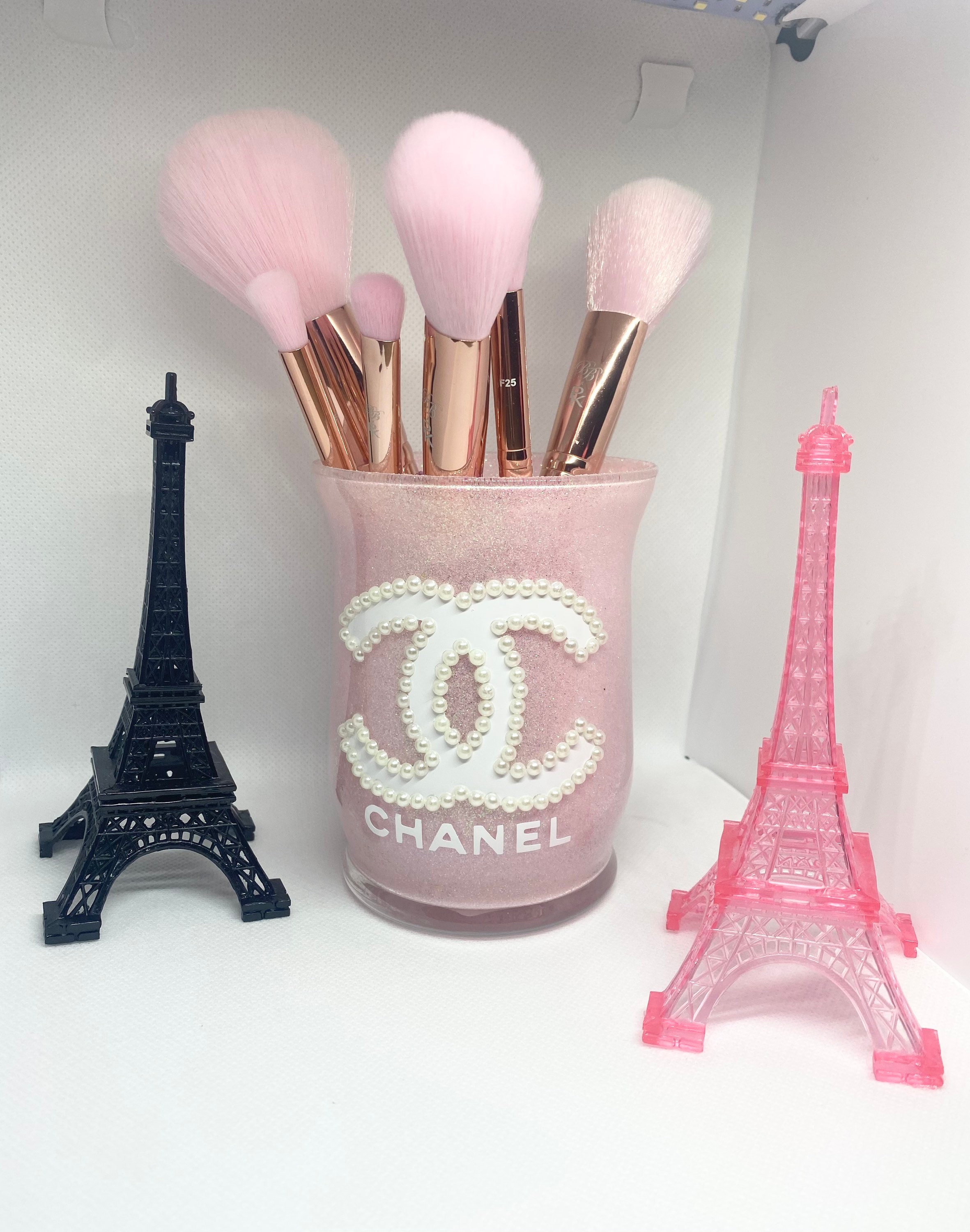 louis vuitton makeup brush holder