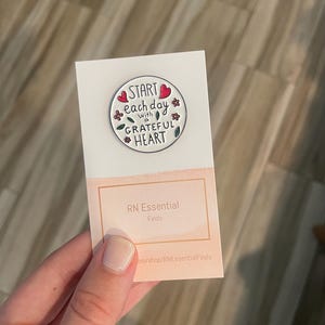 Grateful heart Enamel Pin. Nurse Enamel Pin, Doctor Enamel Pin, Nurse Gift, Medical Gift, Nursing Student Gift.