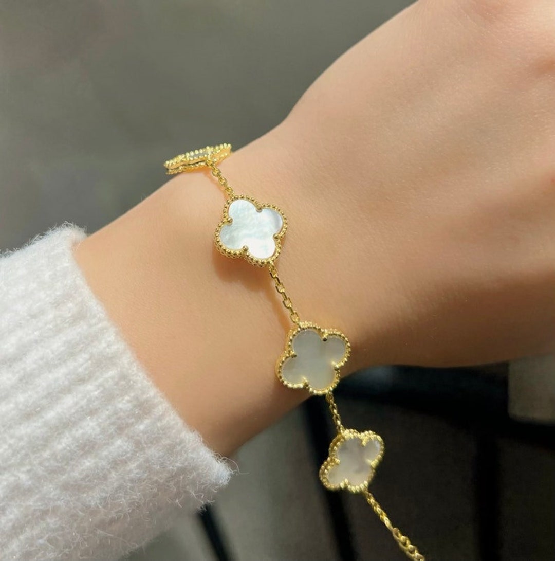Four Leaf White Clove Bracelet Etsy UK