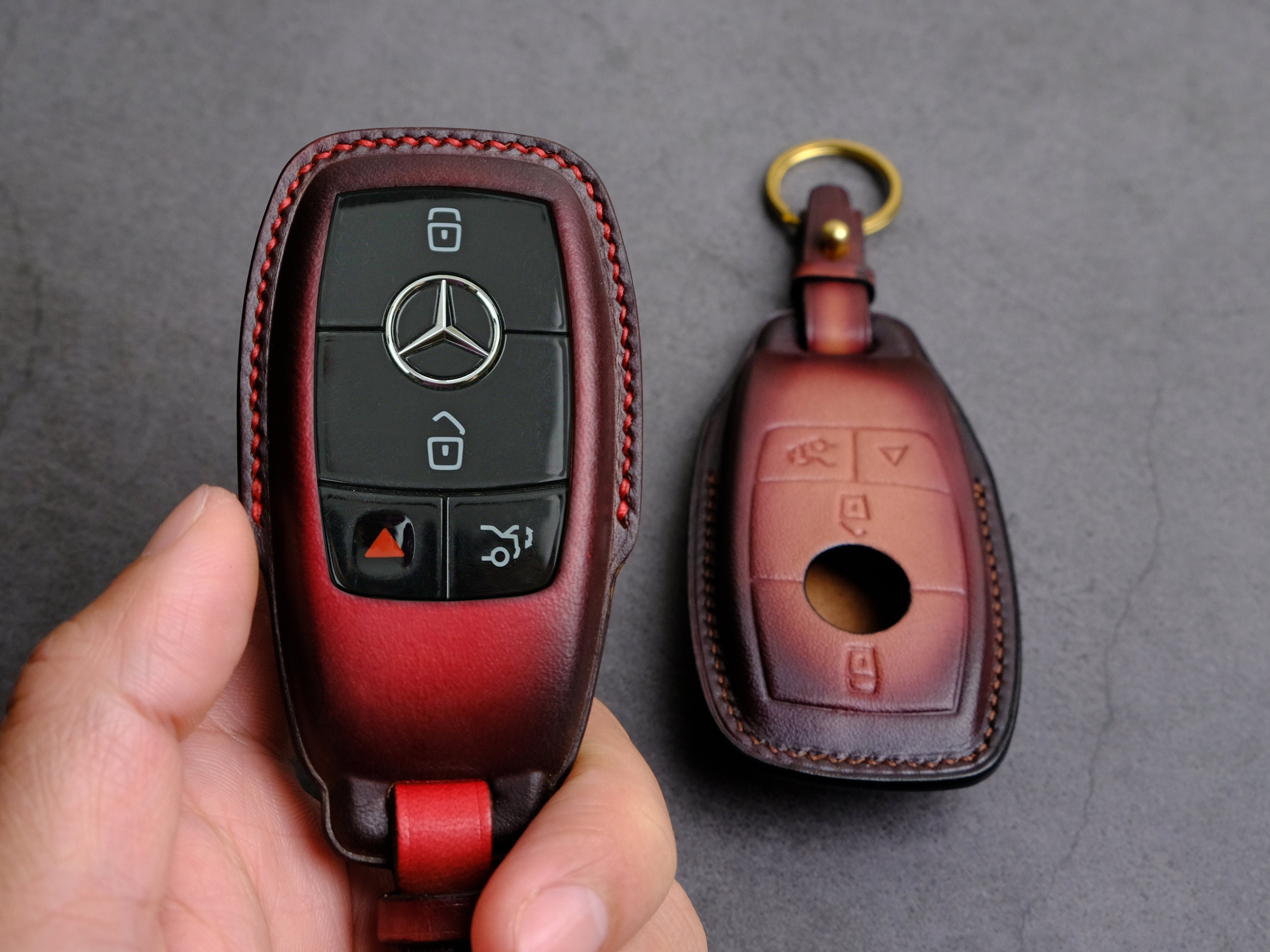 Cover In Pelle Per Chiave Mercedes-Benz – Portachiavi Con Guscio In Pelle E Metallo, Per Classe A B C E G K R S AMG CLA GLA VITO, 3 Pulsanti, Rosso - 2