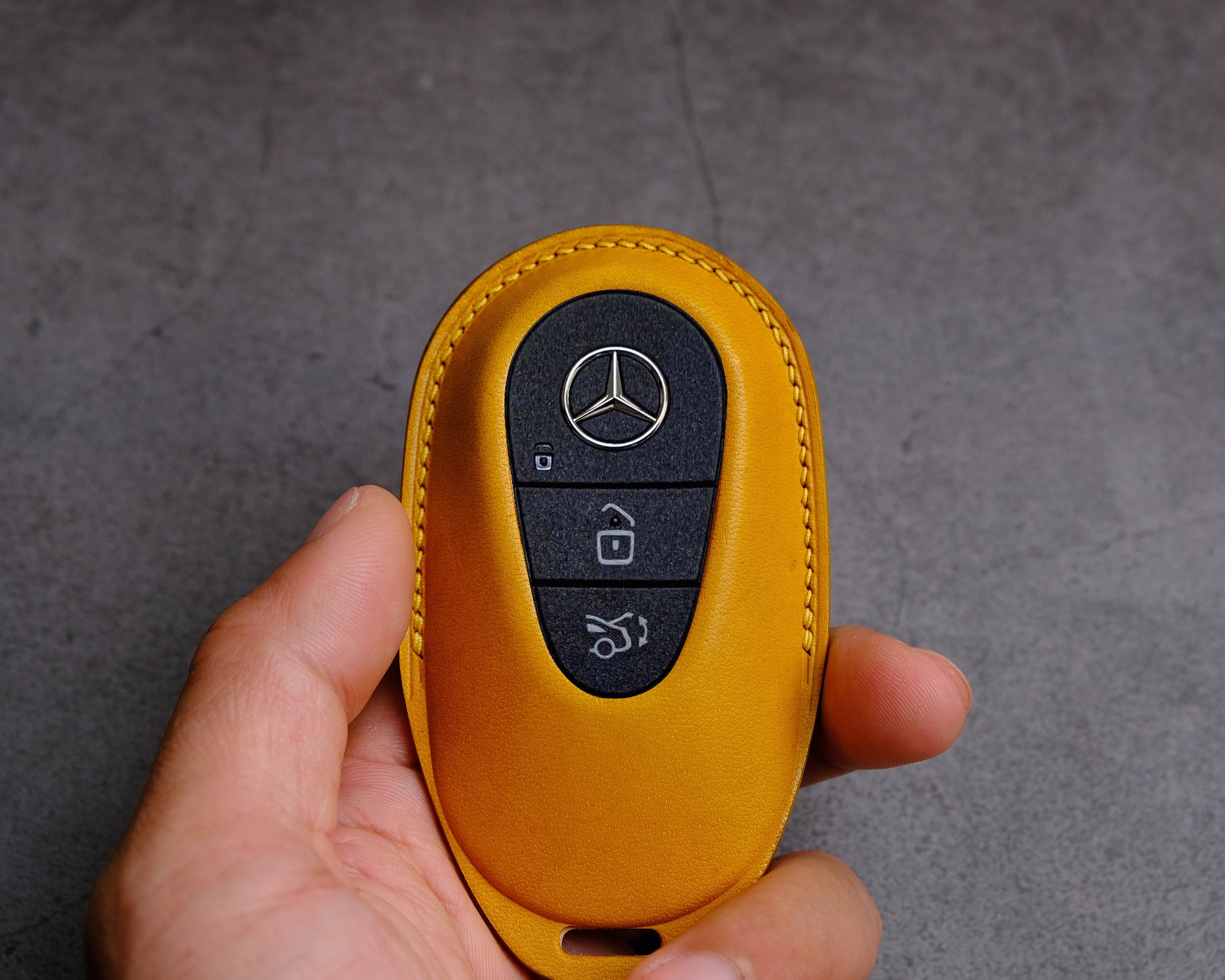 ontto Portachiavi per Mercedes C S E Classe E200 E300 E200L E300L E300L E320L AMG CLA GLA CLK GLC Portachiavi Accessori Portachiavi in pelle Portachiavi Protector 3 pulsanti Blu
