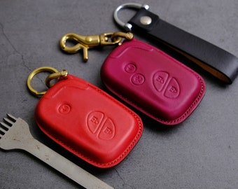 Custodia In Pelle Crazy Horse Per Chiave Lexus (IS, GS, LS, RX, CT) 3 Tasti, Blu, Con Portachiavi - 4