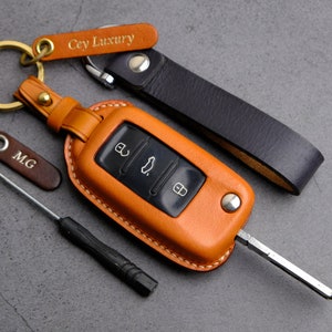 Leather Key Fob Cover Fit For Volkswagen Atlas Jetta Golf Magotan Passat B8 MK7 Golf7 GTI Polo Beetle Caddy T5 Eos Tiguan VW Accessories