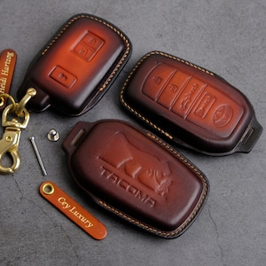 Custodia protettiva in pelle per portachiavi Toyota Tacoma TRD Off Road, per Tacoma SR5 SR TRD Pro Trailhunter... Portachiavi con timbro e emblema Tacoma