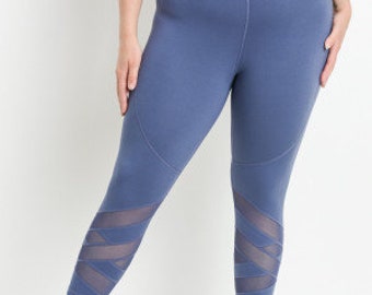 Plus size overlap zig zag mesh leggings.