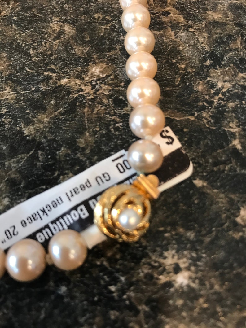 20 Pearl necklace