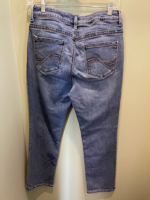 Lee Perfect Fit straight leg jeans.  Size 8S