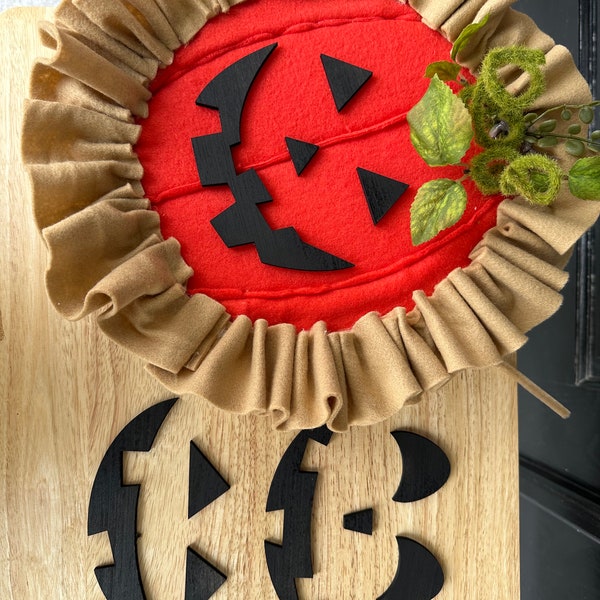 READ DESCRIPTION—Unpainted Wood sign kit, Halloween Pie Smiley Faces set of THREE