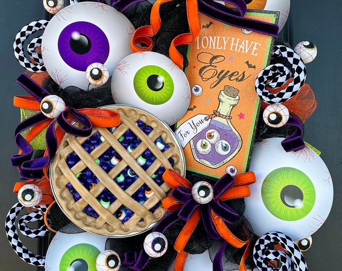 Halloween Wreath, Eyeball Wreath, Traditional Halloween Decor, Skeleton