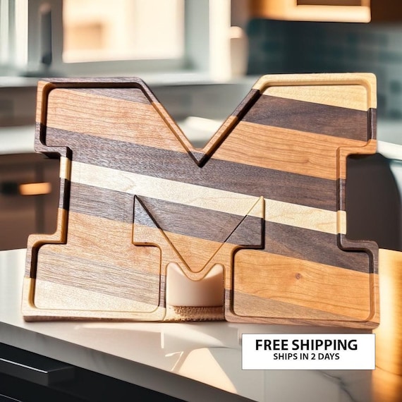 University of Michigan Decorative Wood Tray I Catch All Tray | Alumni Gift | Grad Gift | College Announcement  | Custom Engraving