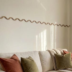 Modanatura decorativa da parete: cornice in legno, zoccolo, modanatura da parete