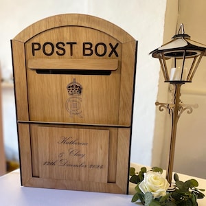 Personalisierter Hochzeitskartenkasten, rustikaler Hochzeitskartenkasten, Hochzeitsbriefkasten aus Holz oder Vorschlagsbriefkasten