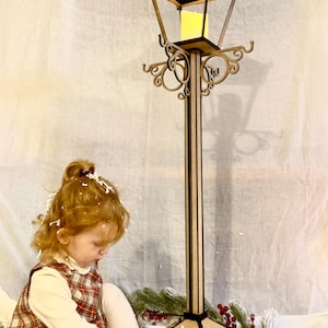Winter Straßenlaterne, Straßenlaterne, Straßenlampe aus Holz, Tischlampe aus Holz