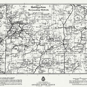 Carte routière de Haliburton et des districts environnants, Ontario 1935, sur toile de coton épais, 22x27" environ.