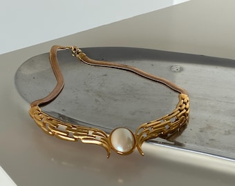 Vintage Gold tone ornate statement Pearl necklace