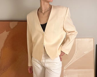 blazer vintage Gianni Sport en laine crème - épaules structurées, coupe minimaliste, veste sculptée des années 90