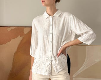Vintage vit linneblus med ton-till-ton blombroderi, Petite L