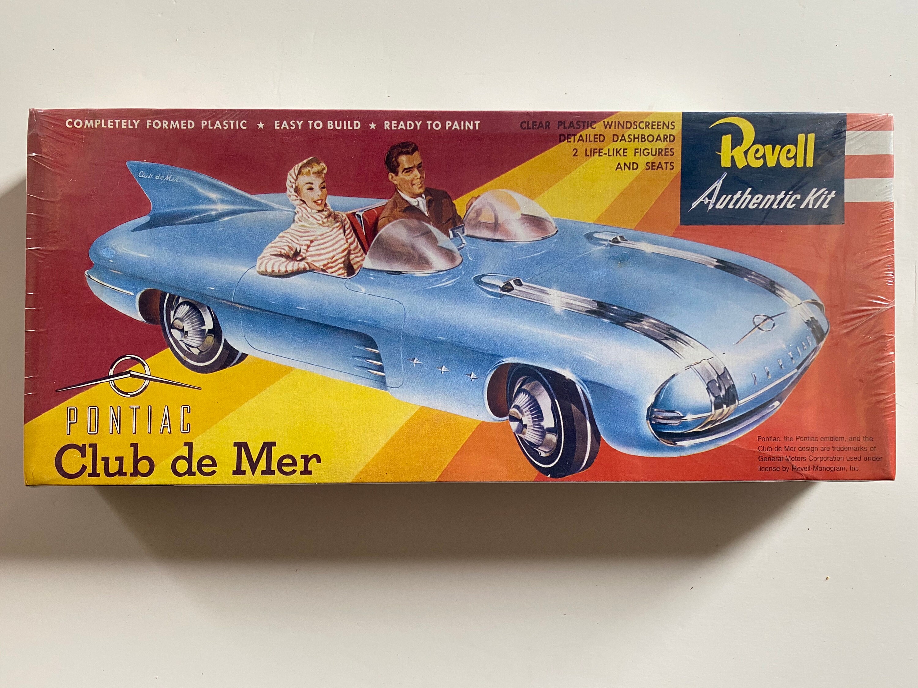 Classic plastic sales model club