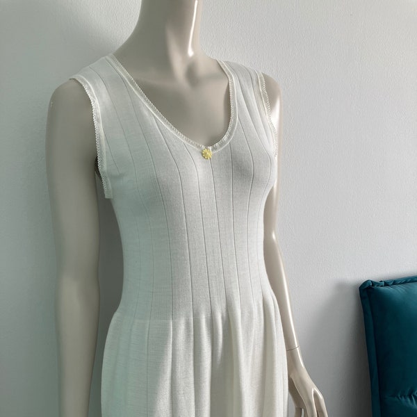 Vintage Women’s Ribbed Knit Virgin Wool Blend Off White MISS HELEN Dress Slip Underwear Sleeveless Lace Hem V-Neck Winter Unworn Plus Size