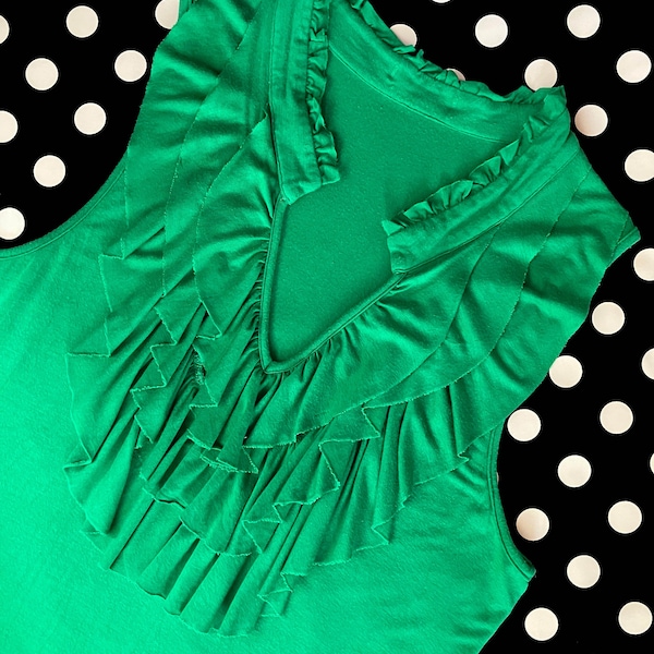 Vintage Women’s Viscose Elastane Blend Green Top Triple Raw Hem Ruffle Neckline Sleeveless V-Neck Russian Collar Boho Hippie, size XL