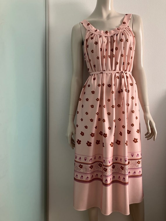 Vintage 70’s Women’s Shiny Pale Pink Pencil Midi D