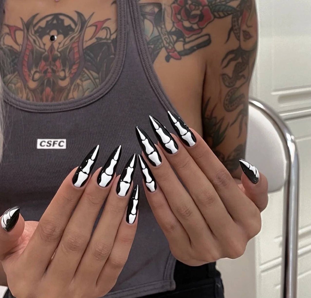 Black Skull Nail Press on Nails Gel Manicure Art Anime - Etsy