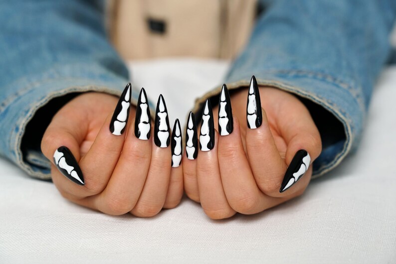 Black Skull Nail Press on Nails Gel Manicure Art Anime - Etsy