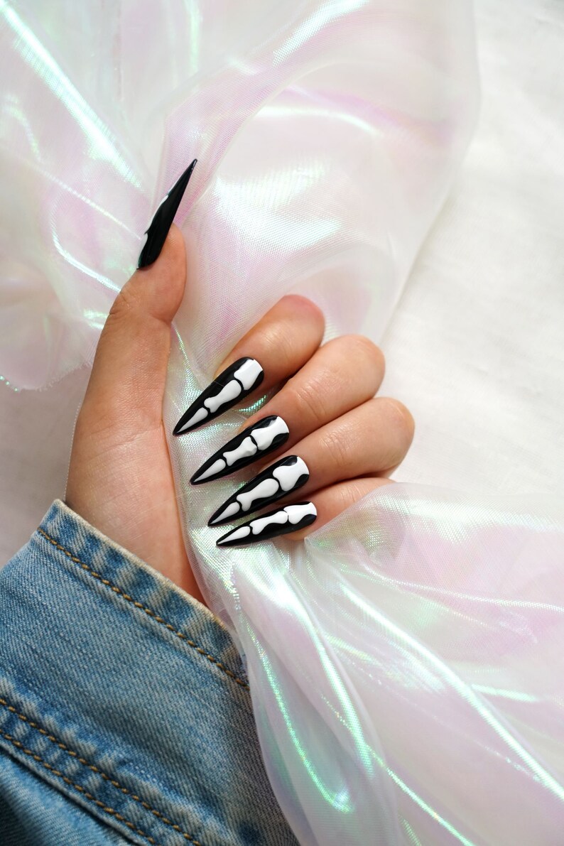 Black Skull Nail Press on Nails Gel Manicure Art Anime - Etsy