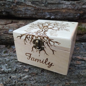 Wooden storage boxes family tree, Christmas gift box, Personalized Tree of Life Memory Box, Retirement Gift, Graduation Gift, personalized