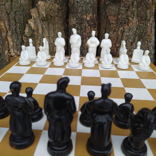 Chess Set COSSACKS Ukrainian, Ukrainian vintage chess, Cossacks of Ukraine, Symbol of Ukraine Cossacks, shops a gift from Ukrainegifts for him,