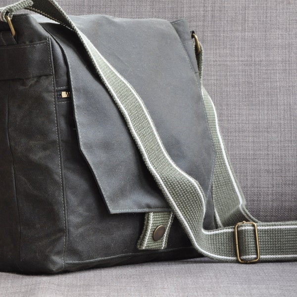 Dark Khaki Waxed Cotton Canvas Messenger Style, Cross Body Bag