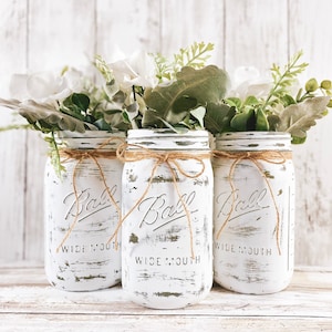 Bauernhaus Mason Jars Herzstück | Bauernhaus Wohndekor | Hochzeitsdekor | Rustikales Hochzeits-Mittelstück