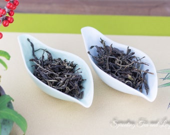 Ceramic Tea Spoon Cha He/Cha Ze - Lotus Petal Shape - 2 Colors
