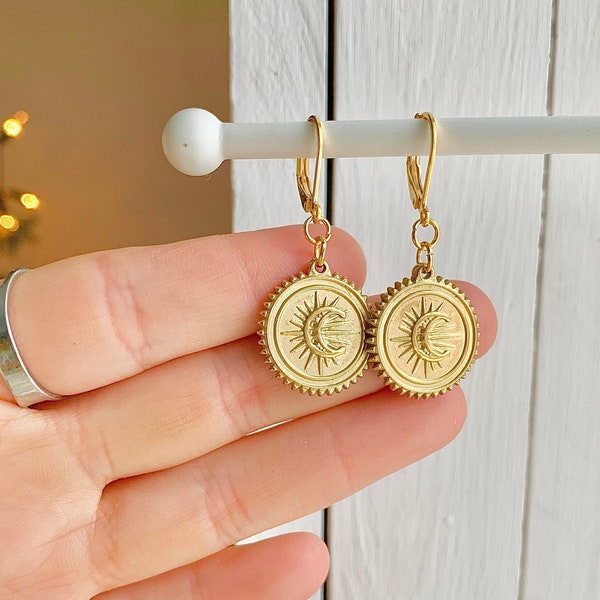 Moon earrings - Stainless steel gold earrings - celestial earrings - boho style - Gold hoops - stars earrings