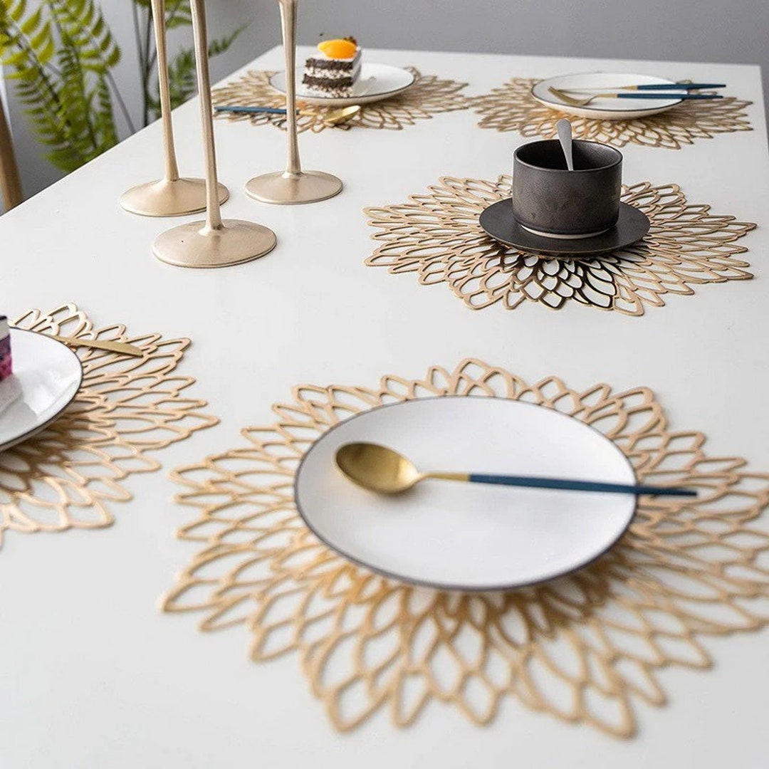 Luxurious Dinning/ Kitchen Table Mat Set Gold & Silver Flower