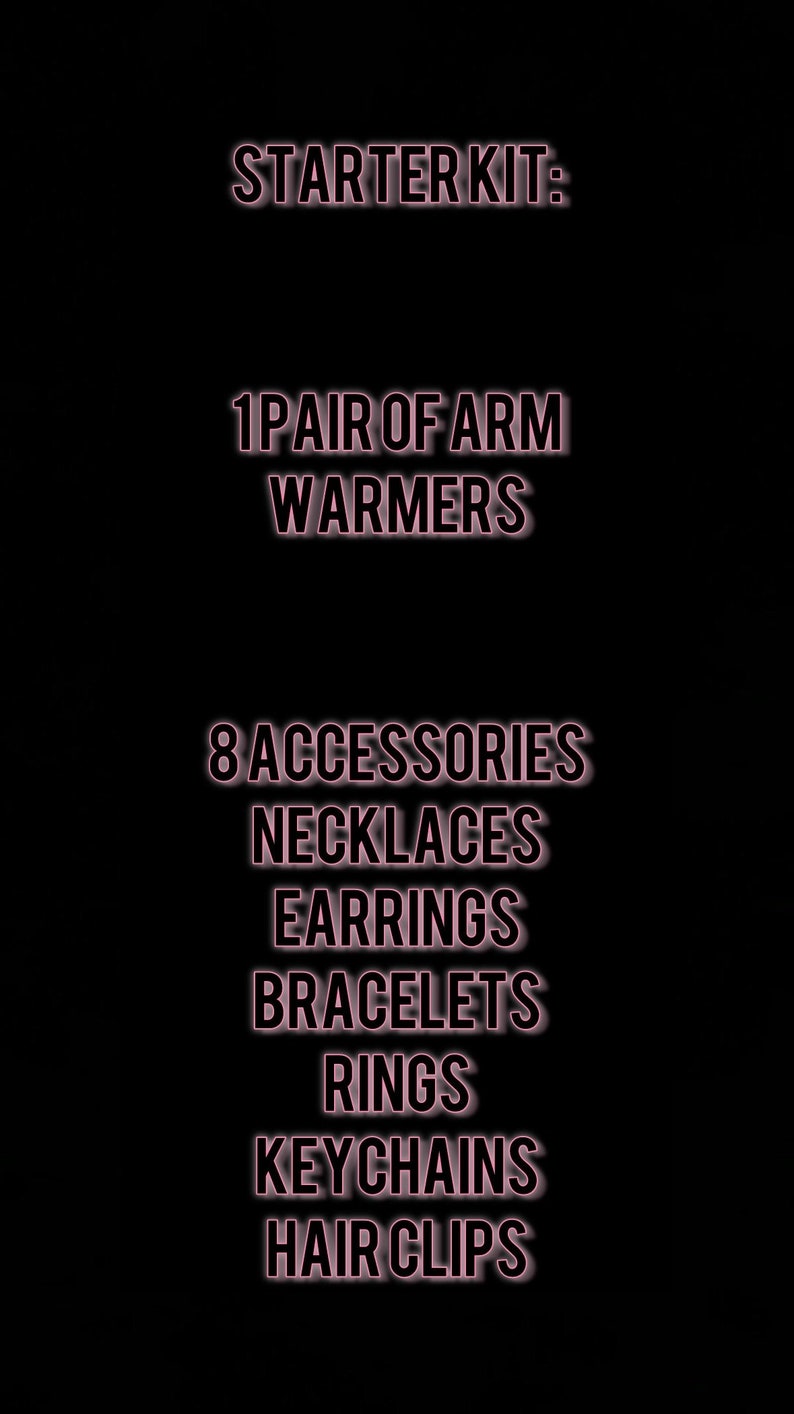 Op de afbeelding: Starterkit voor het maken van sieraden, inclusief 1 paar armwarmers, 8 kettingen, oorbellen, armbanden, ringen, sleutelhangers en haarclips.