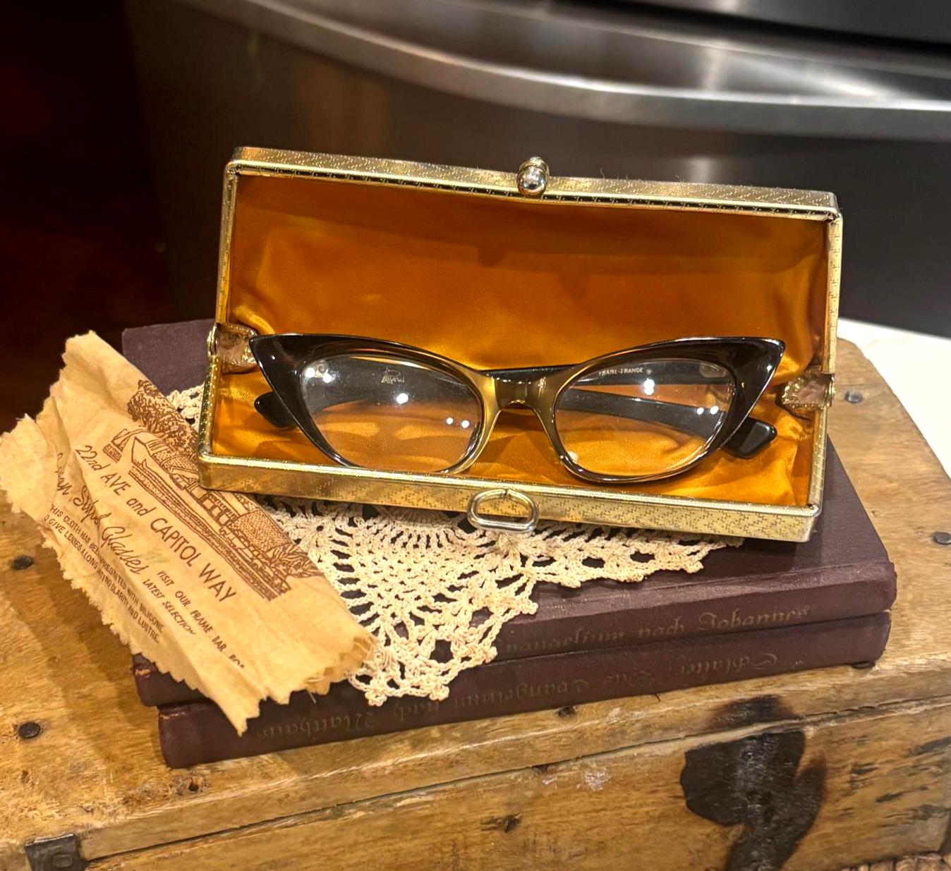 AUTHENTIC VINTAGE CHANEL TORTOISE FRAMES with AMBER LENS Chanel Acetate Polarized Round Sunglasses 5410 Tortoise  main image 2