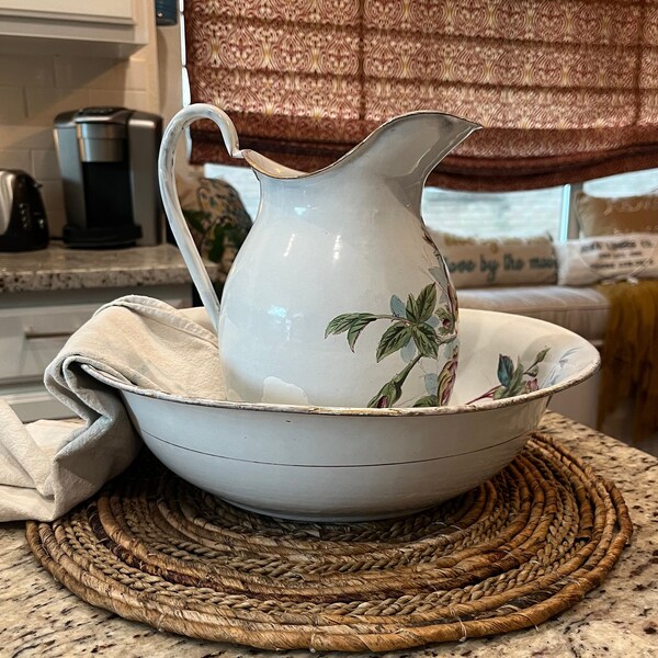 Antique Bowl and Pitcher Set - Etsy