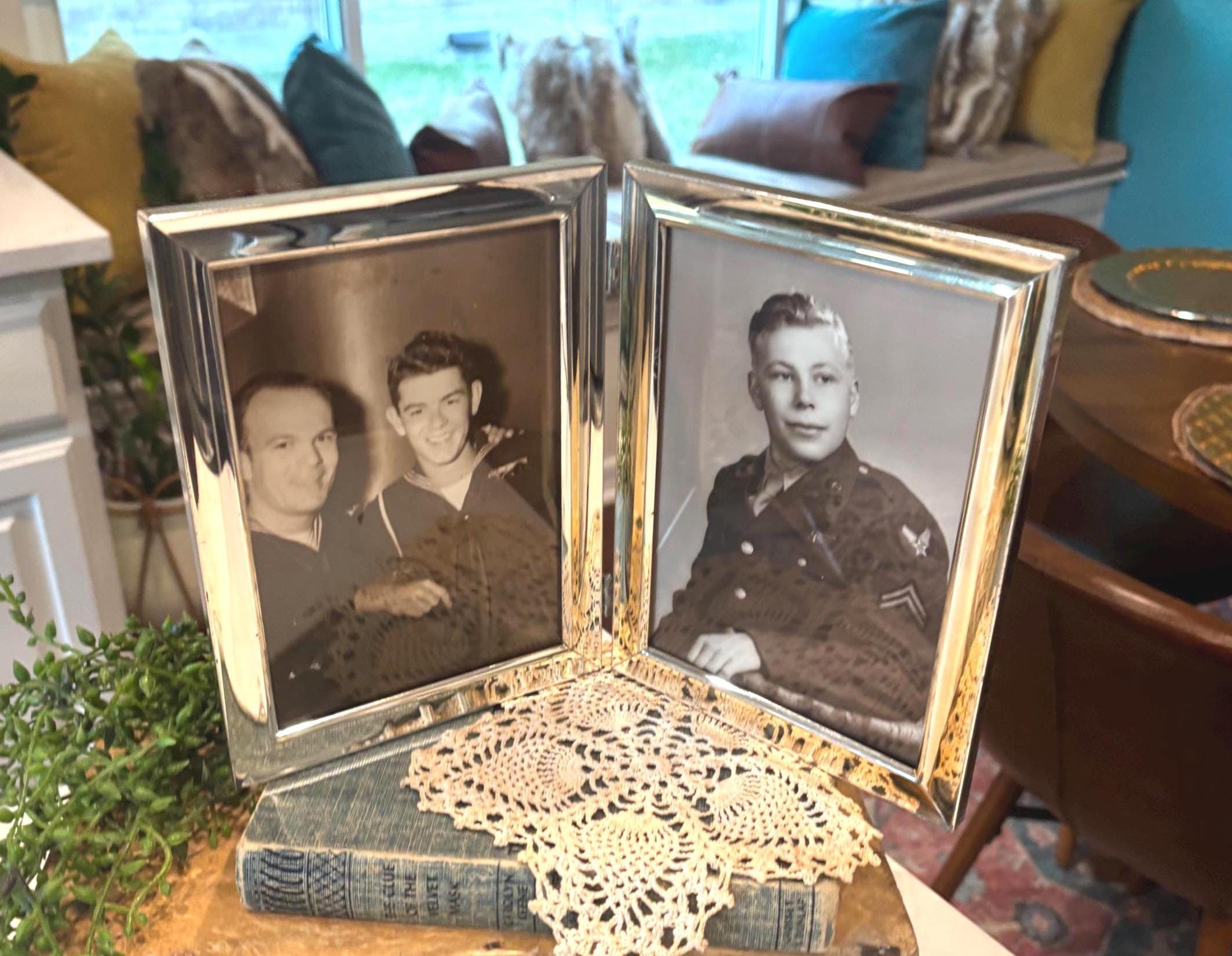 Vintage 1940s Picture Frame - Etsy