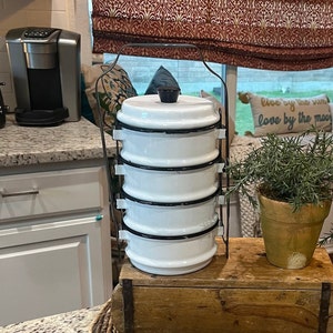 Enamel Lunch Bucket With Lid (Jef) Enamel Lunch Bucket With Lid (Jef)