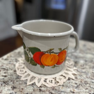 Vintage 1940&#39;s French Beige Enamelware Pitcher with Red & Orange Fruit, Sweet Farmhouse Decor